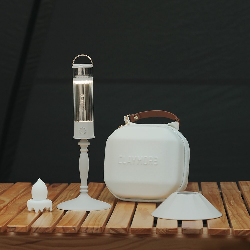 CLAYMORE CANDELLA Special Package displayed beside its carry case